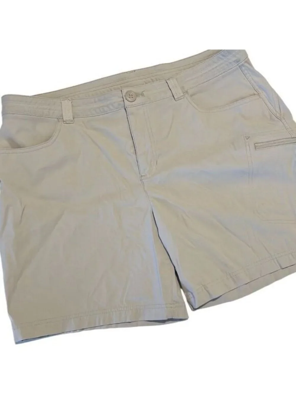 Eddie Bauer Tan Pockets Cargo Shorts Women's Size 16 - Picture 1 of 12